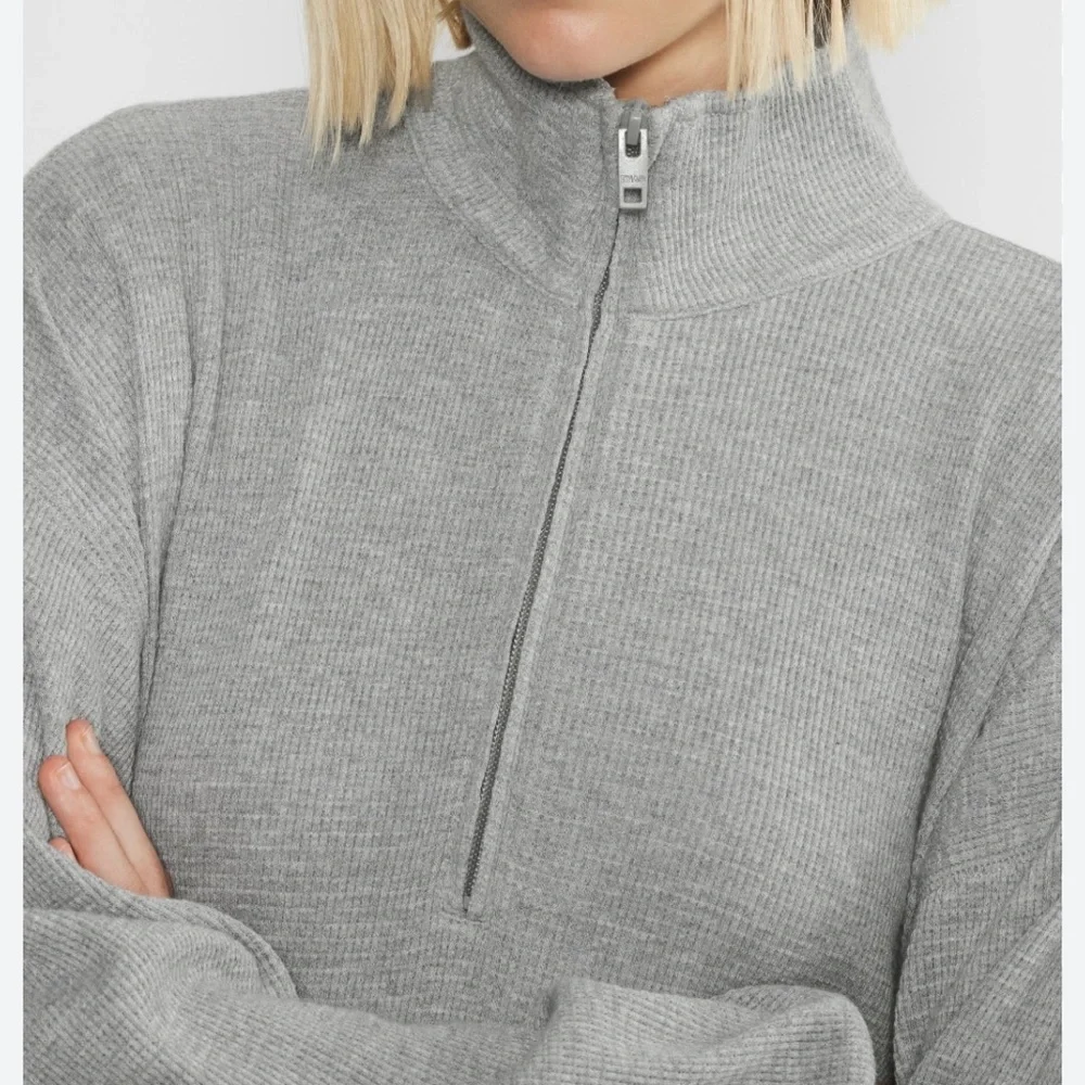 Sunday Best Light Brown‎ Taupe Baby Waffle Quarter Zip Sweater Size Small - Picture 11 of 11